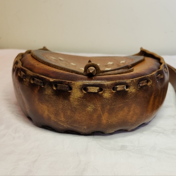 Vintage Floral Embossed Leather Purse - Picture 7 of 12